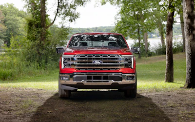 The 2027 Ford F-150 Lariat (above), the XLT, King Ranch and Platinum trims get a new grille design.