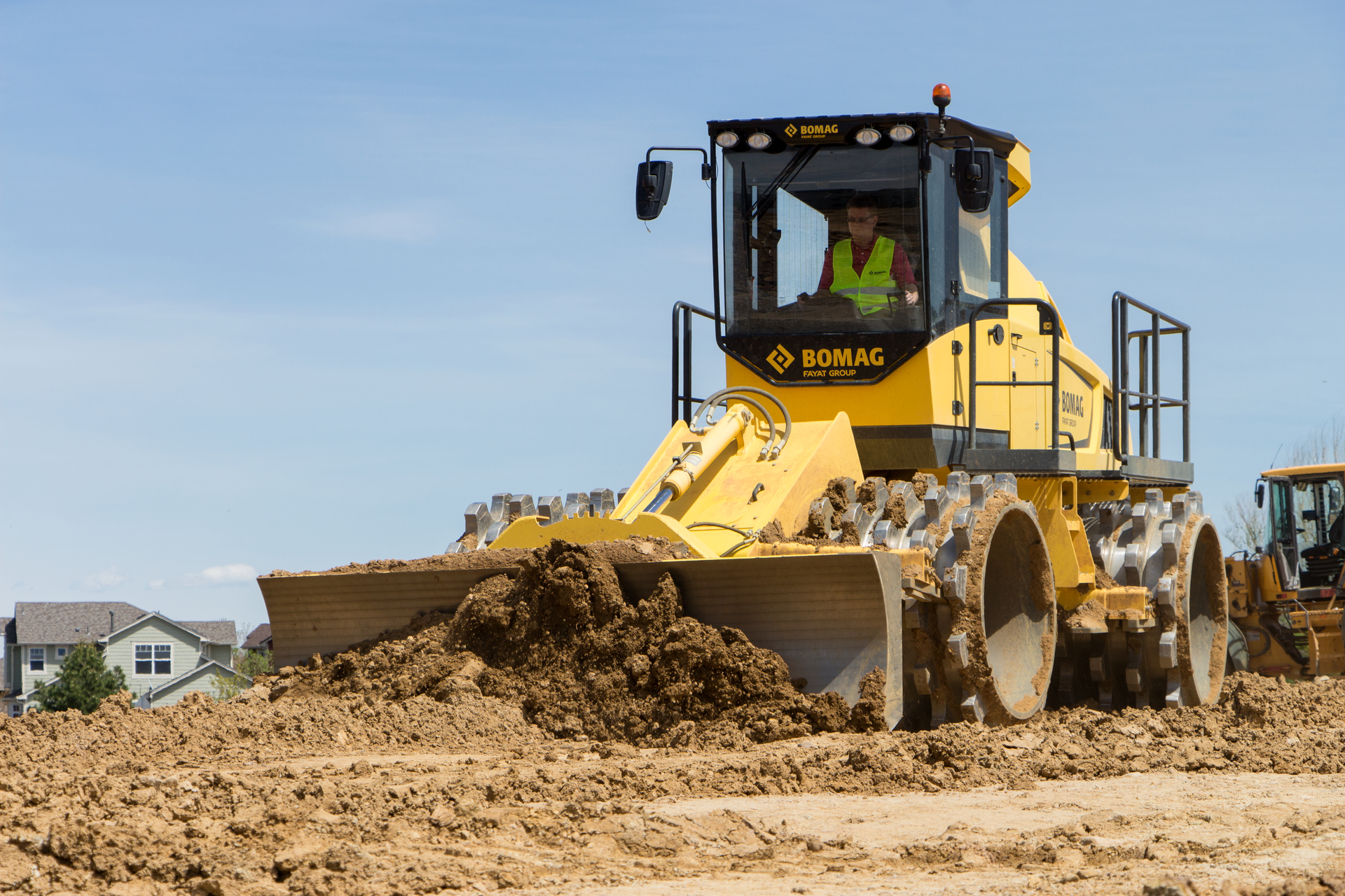 Designed for large earthworks projects and mining landfills, BOMAG's BC 473 EB-5 soil compactor gets a boost in horsepower and fuel efficiency and improves operator comfort.