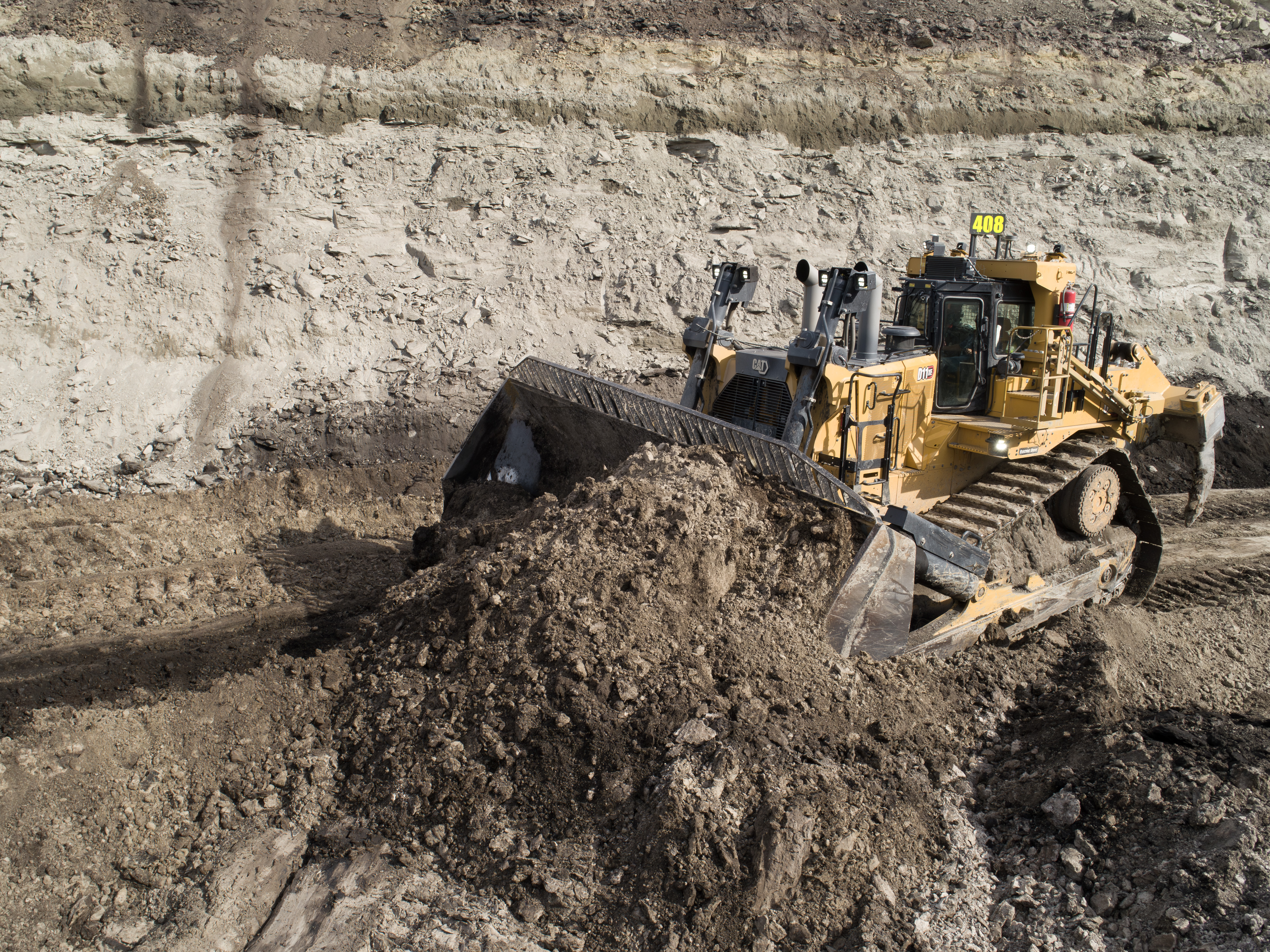 Caterpillar's New Largest Bulldozer: The Electric-Drive D11 XE ...
