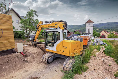 Liebherr R 915