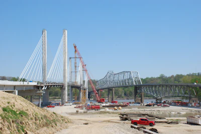 The new Don Welge Memorial bridge (left) and the original Chester Bridge.