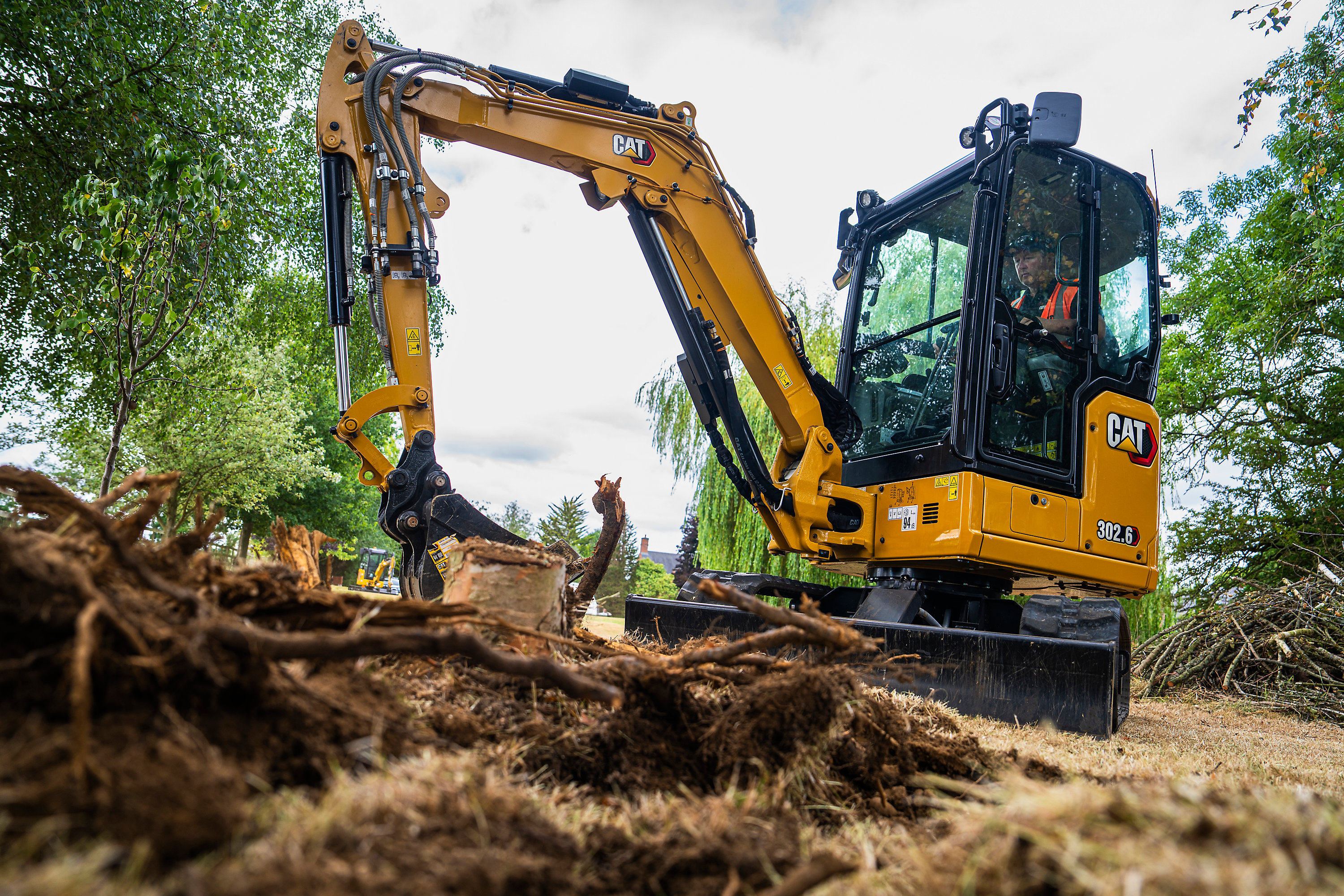 Caterpillar Launches New 302.4 and 302.6 Mini Excavators | Equipment World